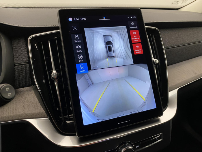 Volvo XC90 B5 AWD PLUS BRIGHT AUT CZ 7m