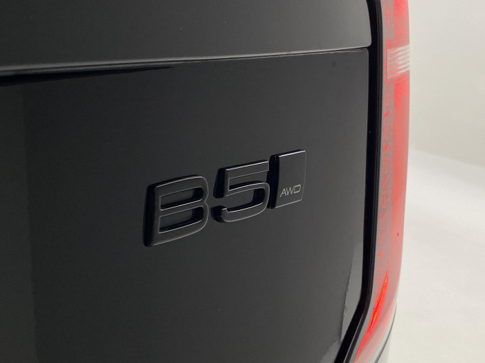 Volvo XC90 B5 AWD BLACK EDITION PLUS 7