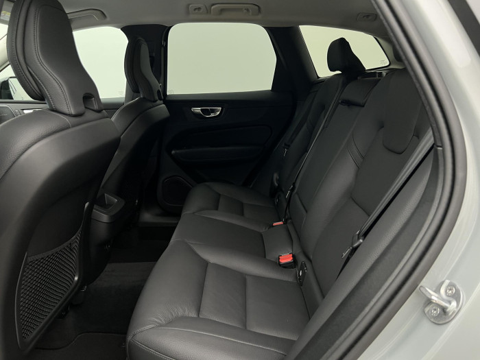 Volvo XC60 B5 AWD PLUS DARK AUT 1.maj.