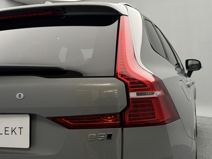 Volvo XC60 B5 AWD DARK ULTRA CZ 1.maj