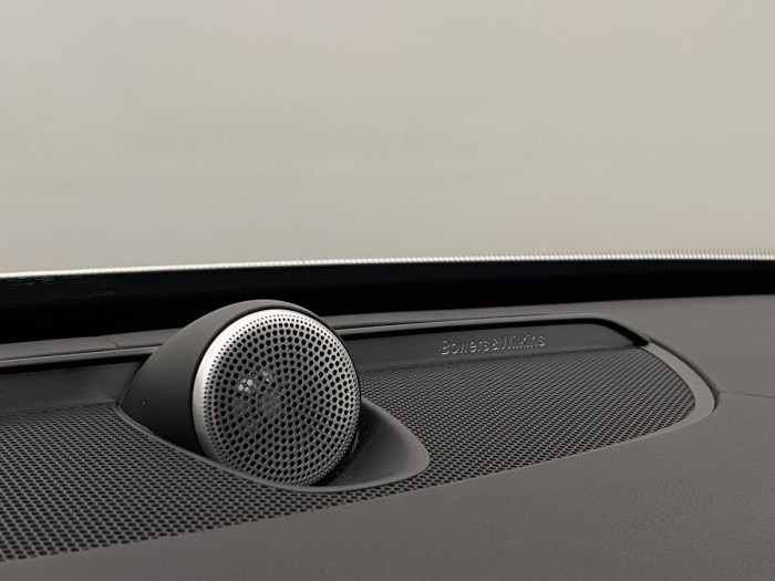Volvo XC90 T8 AWD R-DESIGN REZERVACE