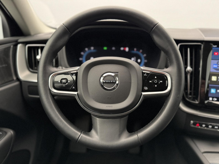 Volvo XC60 B4 AWD PLUS DARK AUT