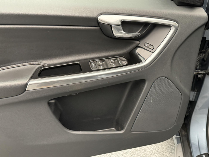 Volvo XC60 D4 AWD MOMENTUM AUT 2.4 d Momentum