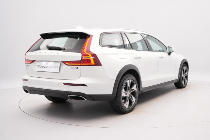 Volvo V60 CC D4 AWD ADVANCED REZERVACE 2.0 d CC CC