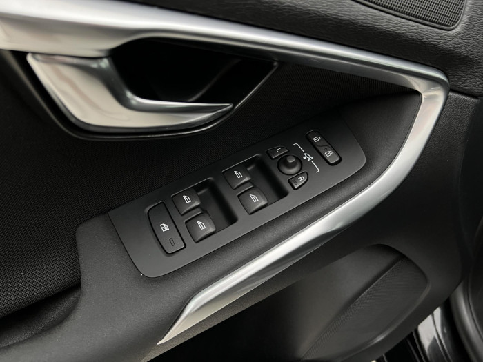 Volvo V40 D4 MOMENTUM AUT 2.0 d Momentum