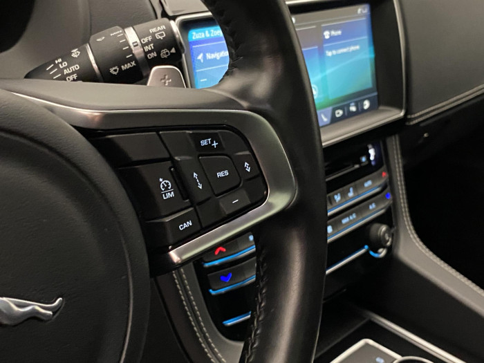 Jaguar F-Pace 30d R-SPORT AWD AUT 3.0 d Sport