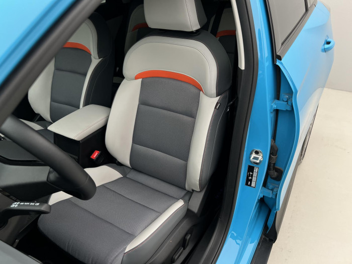 MG MG4 EV EXCLUSIVE 77kWh CZ 1.maj. Exclusive