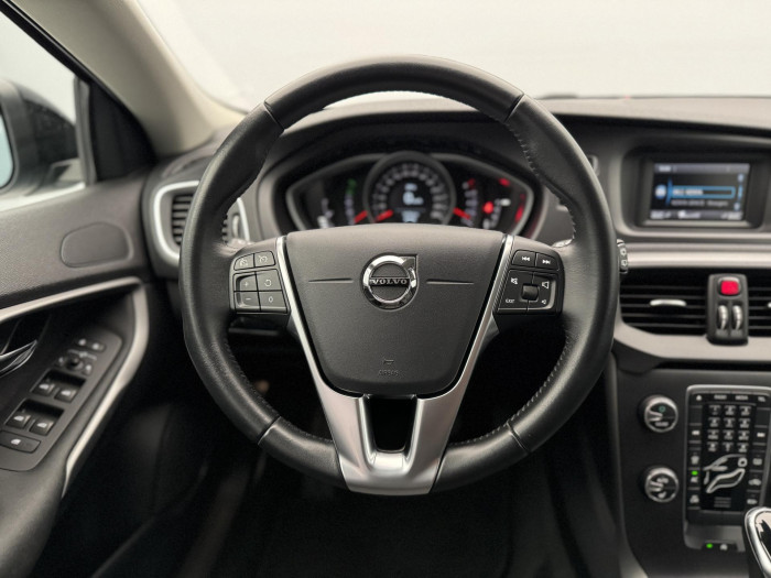 Volvo V40 CC T3 PLUS AUT CZ