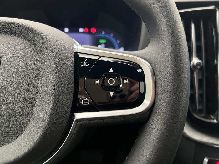 Volvo XC60 T6 AWD RECHARGE PLUS DARK AUT