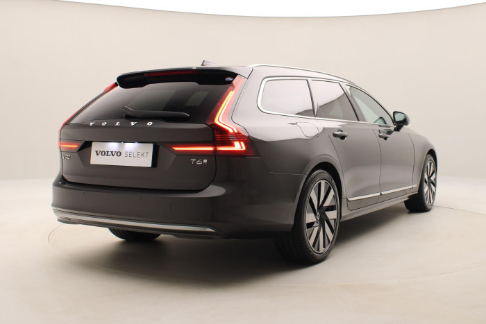 Volvo V90 T6 AWD PLUS BRIGHT REZERVACE