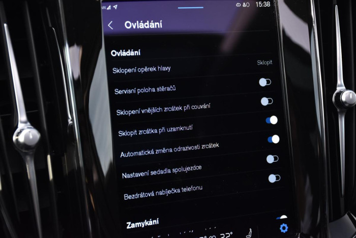 Volvo V60 CC B4 AWD ULTIMATE REZERVACE 2.0 CC CC