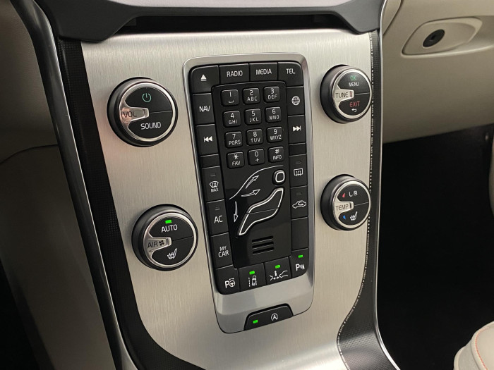 Volvo V40 CC D3 MOMENTUM OCEAN RACE 2.0 d CC CC Momentum