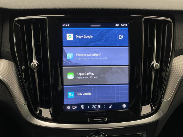 Volvo V60 B4 DARK PLUS AUT CZ