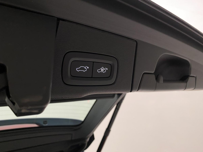 Volvo XC60 D4 MOMENTUM PRO AUT REZERVACE 2.0 d Momentum