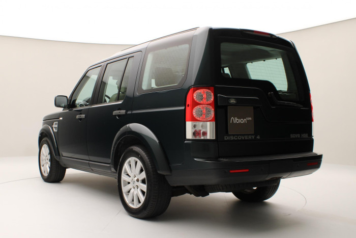Land Rover Discovery 3.0 AWD SDV6 HSE REZERVACE