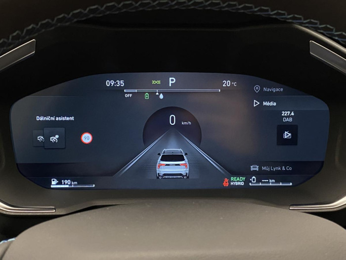 Lynk & Co 01 PHEV DCT AUT 1.maj