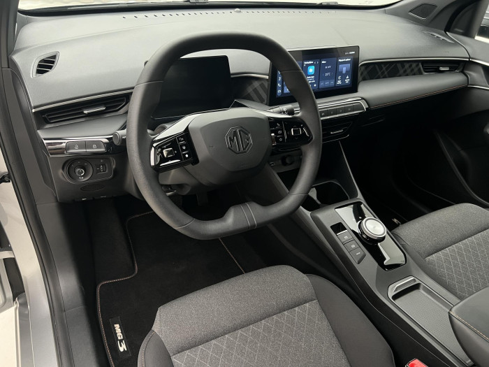MG MG3 1.5 EMOTION Hybrid+ AUT CZ