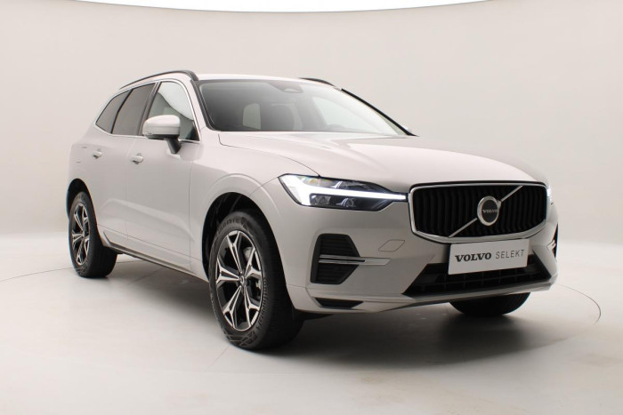 Volvo XC60 B4 MOMENTUM PRO REZERVACE 2.0 Momentum