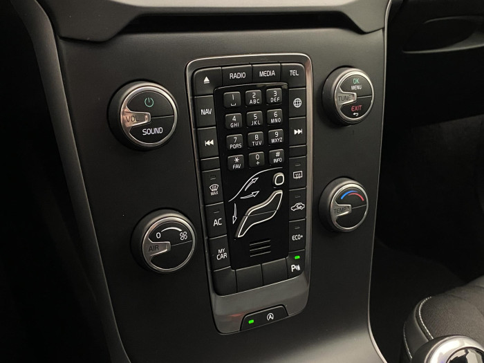 Volvo V40 D2 MOMENTUM AUT NAVIGACE 2.0 d Momentum
