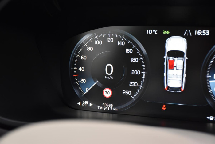 Volvo V90 CC D5 AWD PRO AUT REZERVACE 2.0 d CC CC