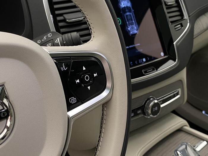 Volvo XC90 T8 AWD ULTRA DARK AUT CZ 7m