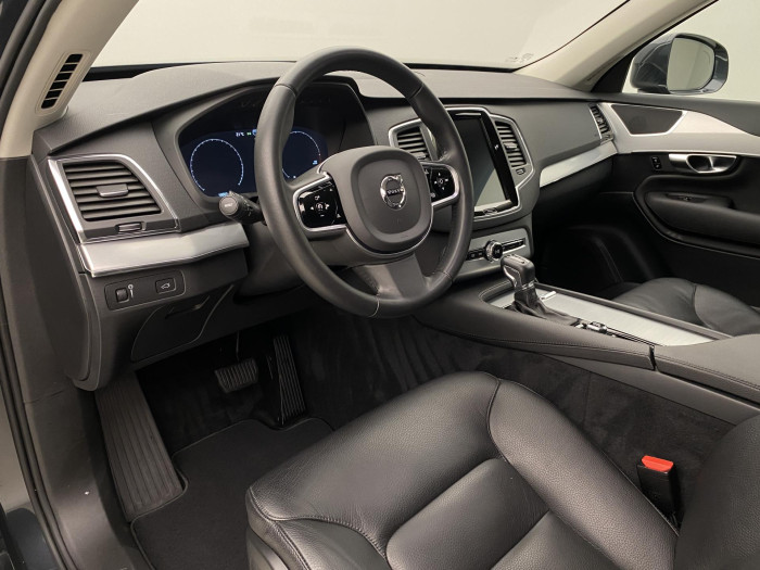 Volvo XC90 D5 AWD MOMENTUM AUT CZ 2.0 d Momentum