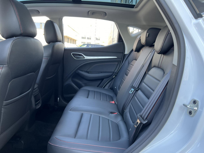 MG ZS ICE ELEGANCE 1.5 MAN 1.5 Elegance