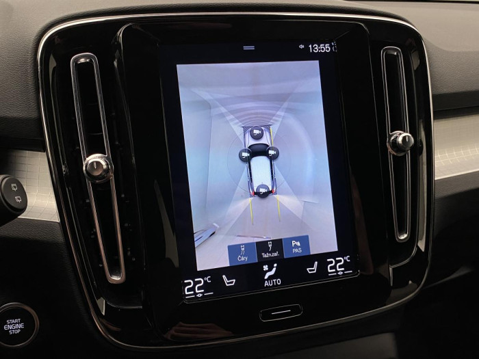 Volvo XC40 B4 MOMENTUM AUT REZERVACE 2.0 Momentum