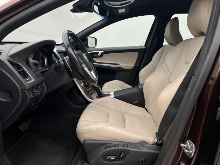 Volvo XC60 D5 AWD SUMMUM AUT CZ 2.4 d Summum