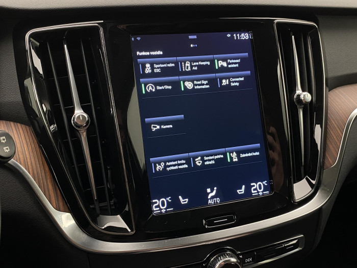 Volvo V60 D3 AWD MOMENTUM AUT CZ 2.0 d Momentum