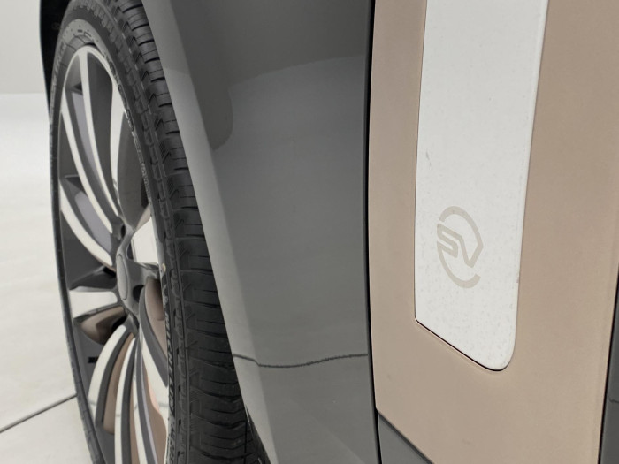 Land Rover Range Rover SV P615 SWB AWD AUT