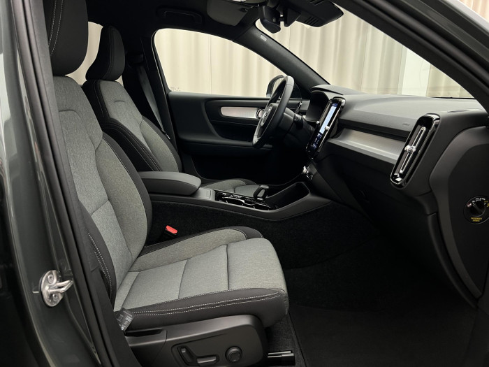 Volvo XC40 B3 DARK PLUS AUT