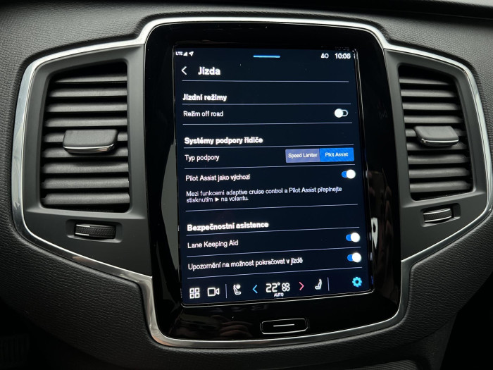 Volvo XC90 B5 AWD CORE 7MÍSTNÁ AUT  CZ