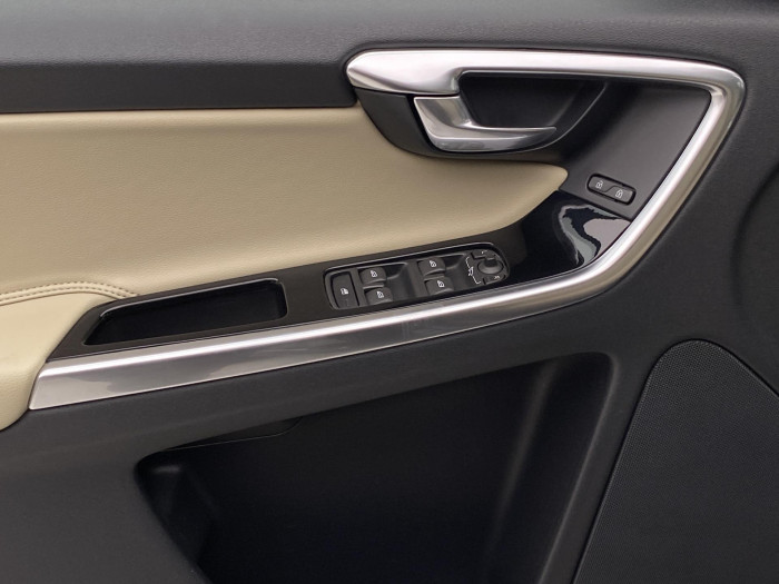 Volvo XC60 D5 AWD SUMMUM AUT CZ 2.4 d Summum