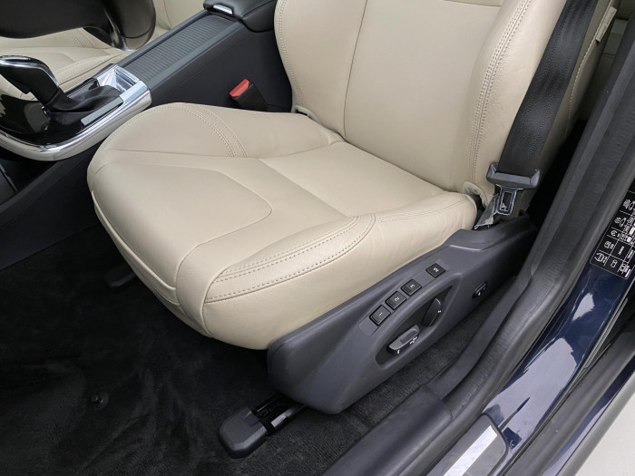 Volvo XC60 D5 AWD SUMMUM AUT CZ 2.4 d Summum