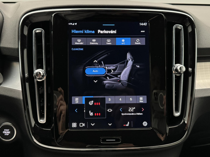 Volvo XC40 B3 DARK PLUS CZ 1.maj