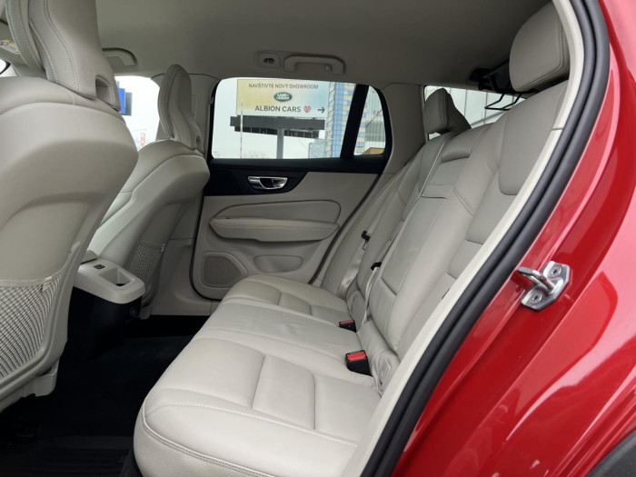 Volvo V60 CROSS COUNTRY D4 AWD Aut 1.maj 2.0 d