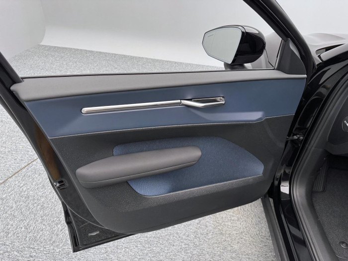 Volvo EX30 BLACK EDITION SINGLE PLUS