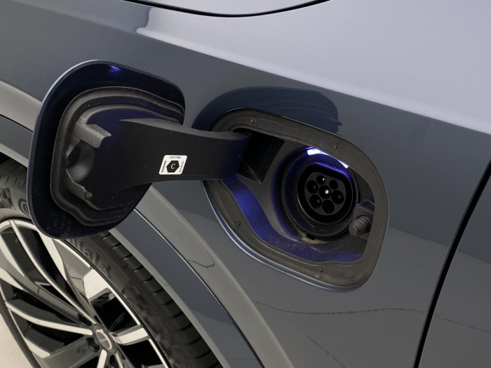 Volvo XC90 T8 AWD RECHARGE DARK ULTRA 7