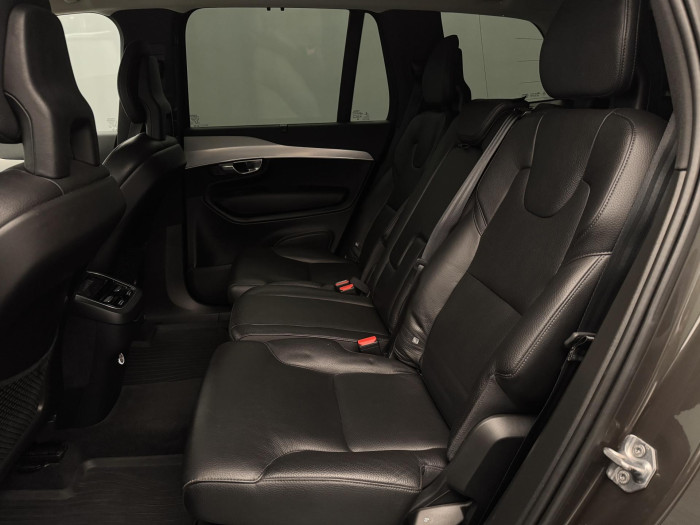 Volvo XC90 D4 AWD MOMENTUM AUT 7M 2.0 d Momentum
