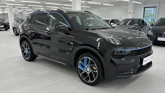 Lynk & Co 01 PHEV DCT AUT 1.maj. REZERVACE