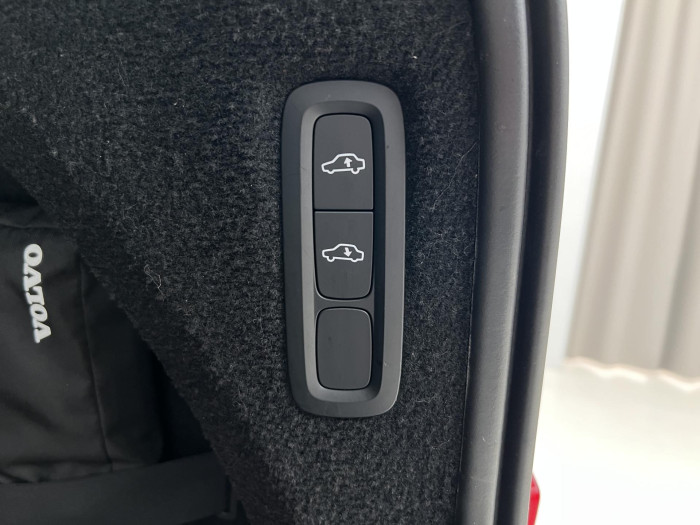 Volvo XC90 B5 AWD INSCRIPTION 7MÍST CZ