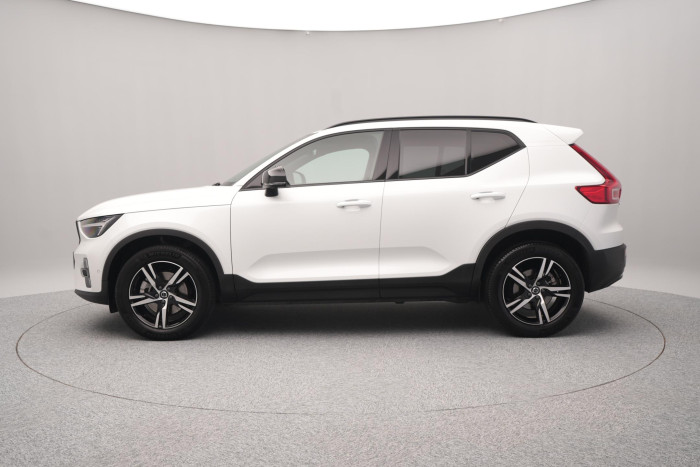 Volvo XC40 B3 PLUS DARK AUT CZ 1.maj