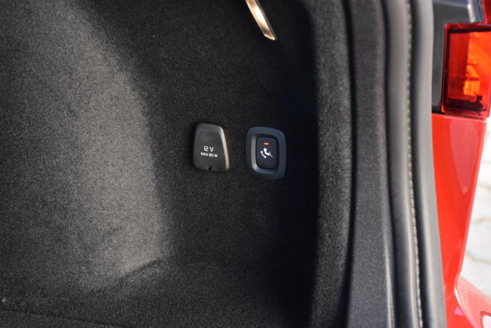 Volvo V60 CC B4 AWD ADVANCED REZERVACE 2.0 CC CC