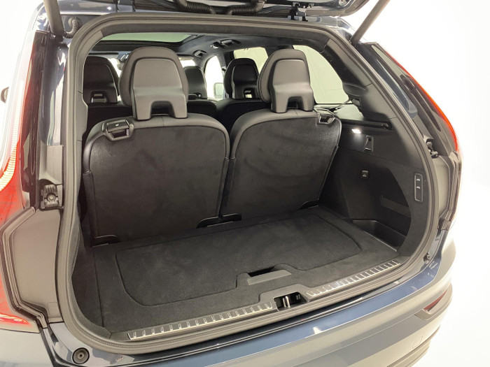 Volvo XC90 B5 AWD BLACK EDITION ULTRA 7 2.0 Edition