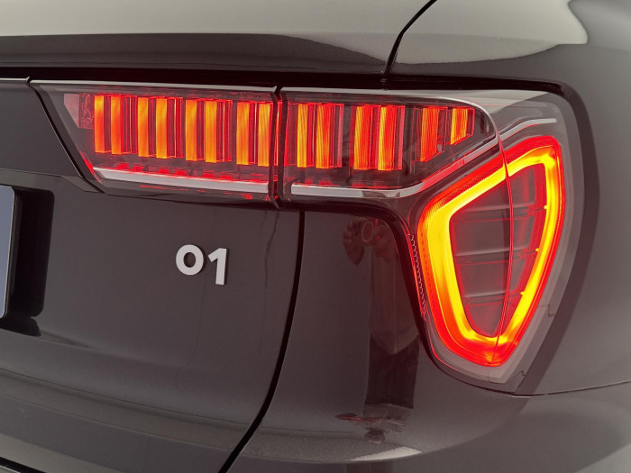 Lynk & Co 01 PHEV DCT AUT 1.maj