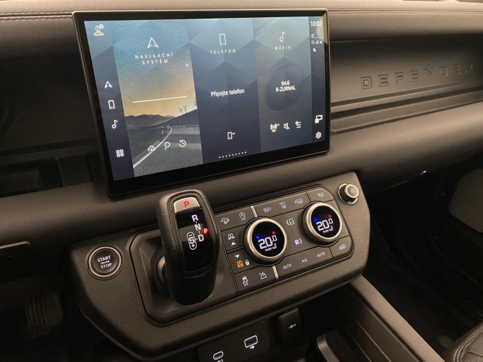 Land Rover Defender 130 D300 SE AWD AUT CZ 3.0 d SE