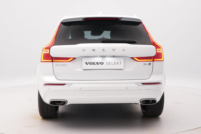 Volvo XC60 B4 AWD INSCRIPTION REZERVACE