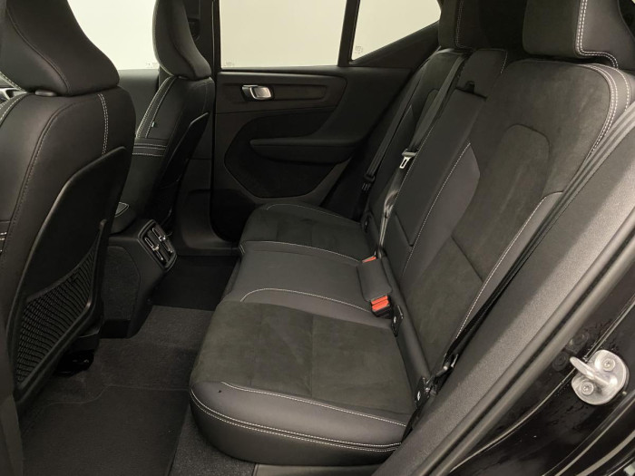 Volvo XC40 B4 AWD BRIGHT PLUS REZERVACE 2.0 Plus