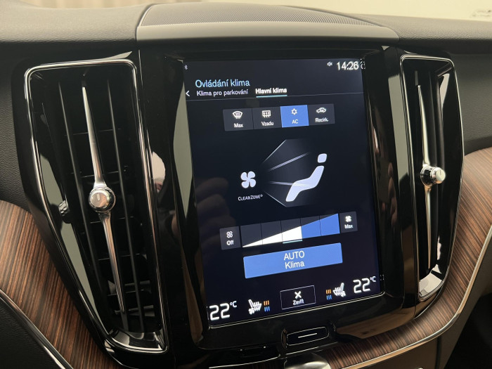 Volvo XC60 T5 AWD INSCRIPTION AUT CZ